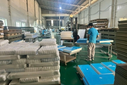 ep-laminate-len-cot-go-cong-nghiep-van-plywood-van-nhua-co-kho-va-ton-nhieu-thoi-gian-khong